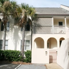 196 Colonnade Club | 3 Bedroom | Walk to Beach | Pool on Site | STR #026046