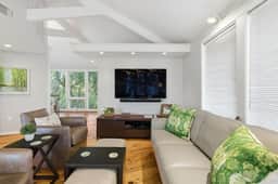 2065 Sea Loft | Beautiful 1 Bedroom w/Stunning Views | STR #068870 - Image 3