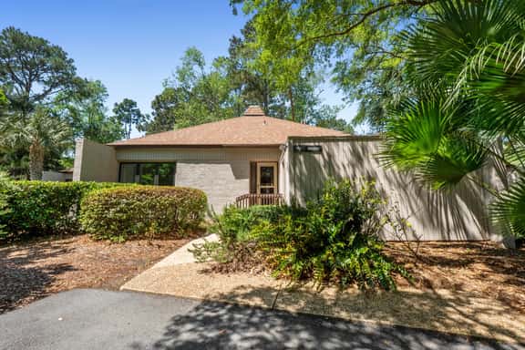 168 Fairwood  |2 Bedroom Ground Floor Villa | Walk to the Beach | STR #020800 - Image 1