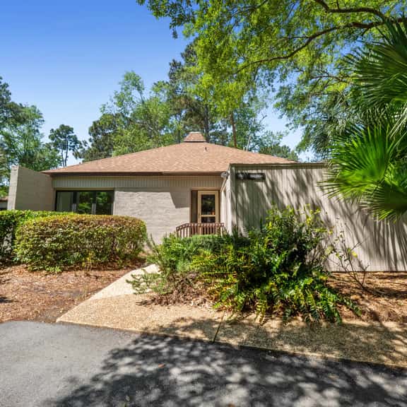 168 Fairwood  |2 Bedroom Ground Floor Villa | Walk to the Beach | STR #020800 - Image 1