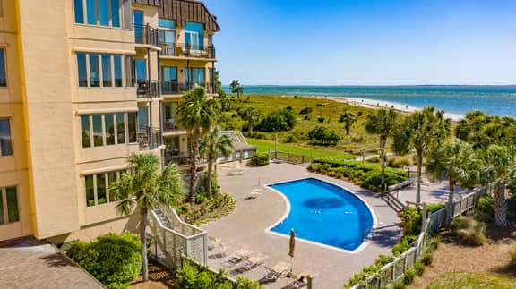 1923 S. Beach Club | 3 Bdrm w/views of the Sound | Heated Pool | STR #025875 - Image 5